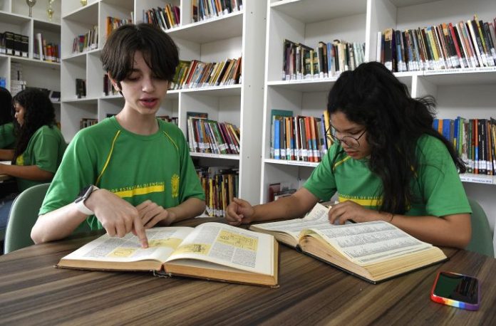 escola_estadual_maria_constanca_barros_machado_foto_bruno_rezende_02_730x480_1746450929,883