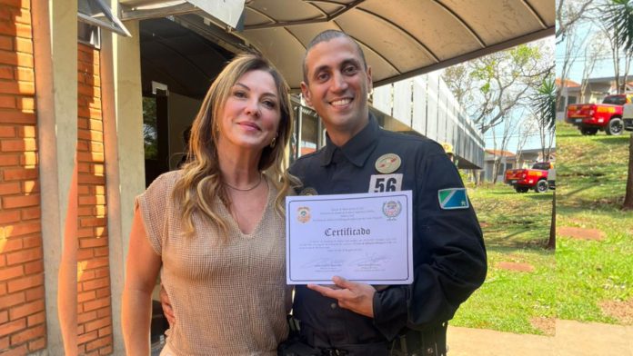 POLICIAL-DO-GARRAS-PRESO-CASADO-COM-PROMOTORA