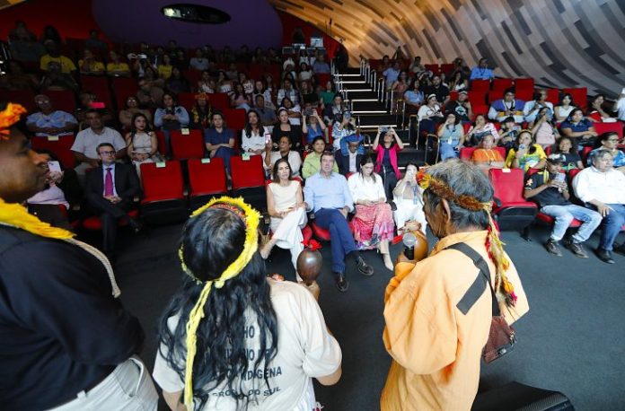Abertura-do-Abril-Indigena-2026-Celebracao-da-Cultura-Foto-Saul-Schramm-5-730x480